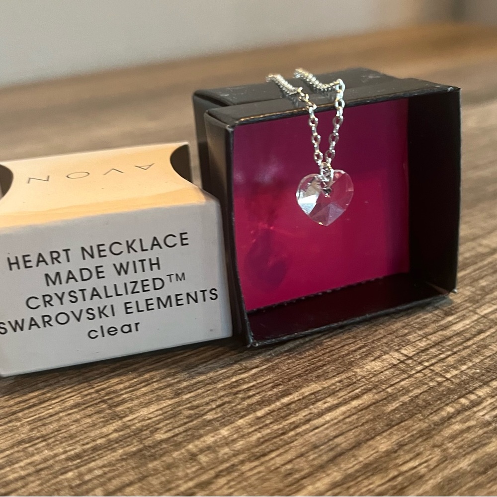 Avon Heart Necklace Made With Crystallized Swarovski Elements clear